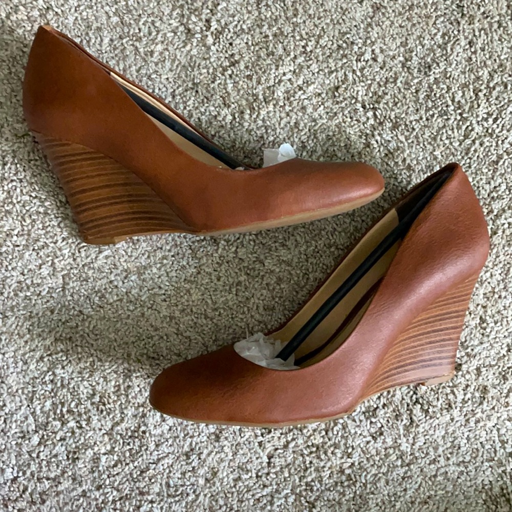 Jessica Simpson Wedges